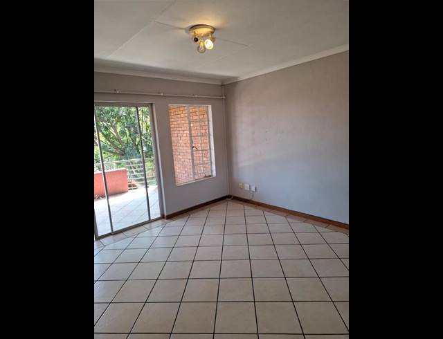 2 BEDROOM APARTMENT FOR SALE IN MORELETAPARK